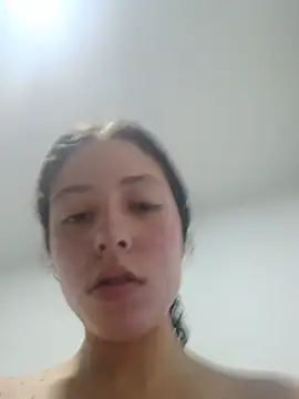 Snapshot of Miranda-cambell chatting on May 15, 2026, 11:47 pm Miranda-cambell online show from May 15, 2026, 11:47 pm