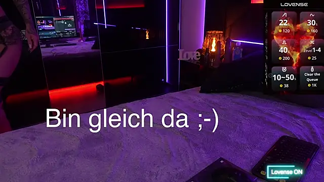 Scarlet6Sins online show from April 12, 2026, 6:11 pm