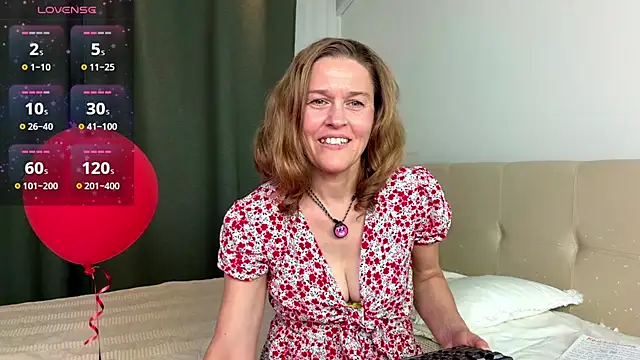 Snapshot of Lizacams chatting on June 29, 2026, 4:39 pm Lizacams online show from June 29, 2026, 4:39 pm