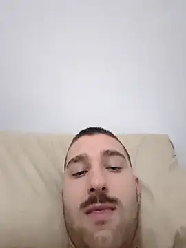 straightdude99 online show from April 7, 2026, 11:17 pm