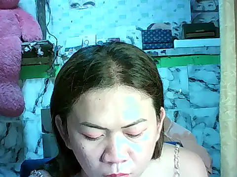 ur lovelychen online show from April 1, 2026, 3:19 am