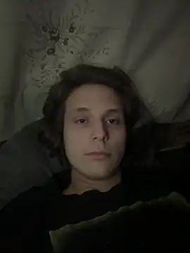 Snapshot of oldyoloupuki chatting on March 2, 2026, 12:44 am oldyoloupuki online show from March 2, 2026, 12:44 am