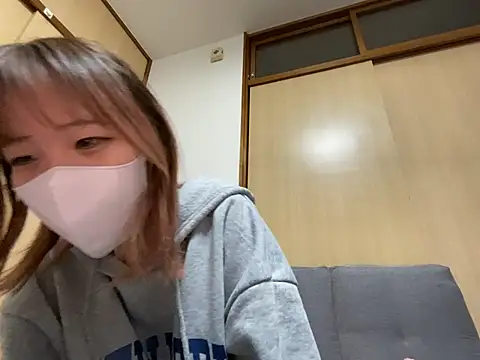 airi-ai0302 online show from May 23, 2026, 10:53 pm