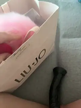 sexy banny  online show from March 3, 2026, 3:52 pm