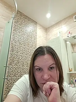 LaraHarper online show from April 18, 2026, 10:32 pm