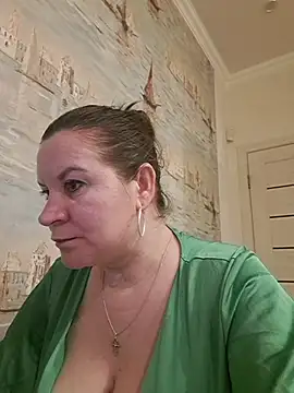 LaraHarper online show from April 13, 2026, 9:08 pm