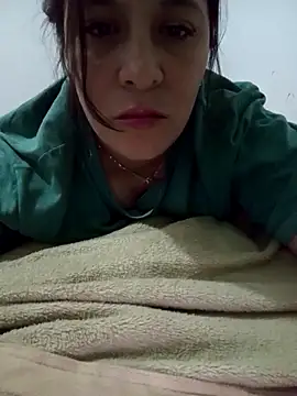 Meluxxx online show from April 18, 2026, 4:04 am