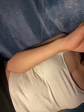 Candy baby01 online show from April 7, 2026, 1:24 pm