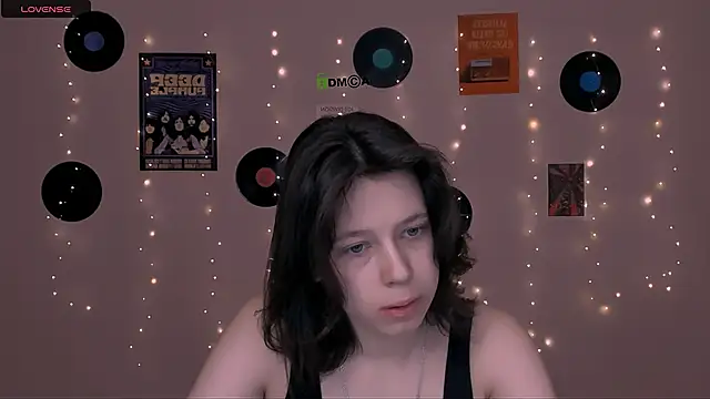 aria wild  online show from March 19, 2026, 10:04 am