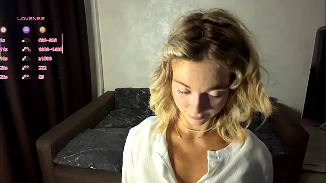 Snapshot of PuraGrant chatting on July 19, 2026, 11:01 pm PuraGrant online show from July 19, 2026, 11:01 pm