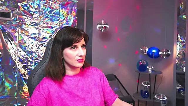 EmmaWheelers online show from April 10, 2026, 2:35 pm