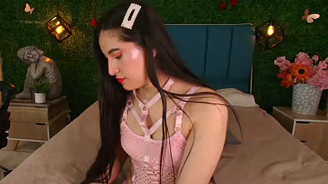 Snapshot of Cataa_Hill chatting on June 5, 2026, 3:22 am Cataa Hill online show from June 5, 2026, 3:22 am