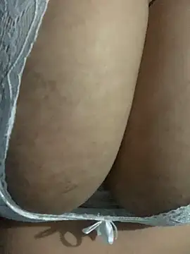 Cecilia 23 online show from April 15, 2026, 5:13 am