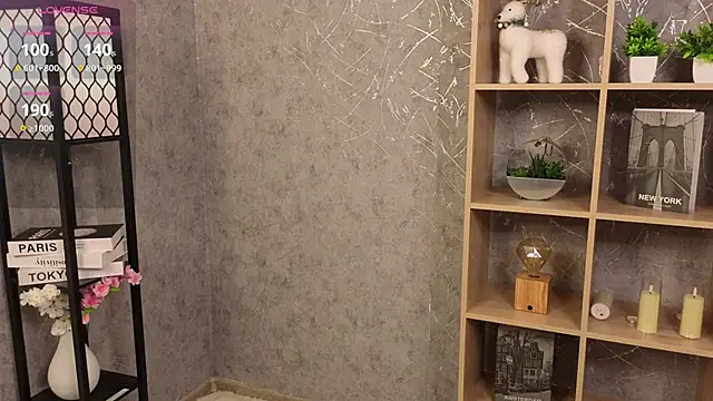 BreannaBuczak online show from April 19, 2026, 1:39 am