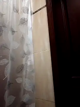 Snapshot of Loshka19 chatting on April 7, 2026, 12:18 pm Loshka19 online show from April 7, 2026, 12:18 pm