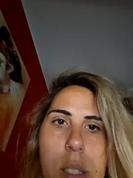 Emilyvuxa online show from June 2, 2026, 4:12 am