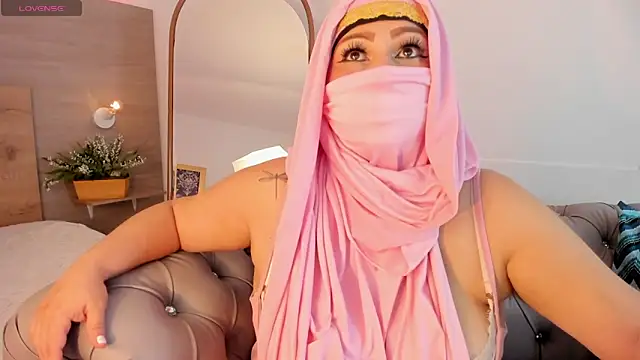  Azahaaraa  online show from April 11, 2026, 3:36 am