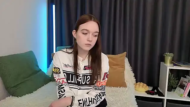 SunyLily online show from March 11, 2026, 6:40 am