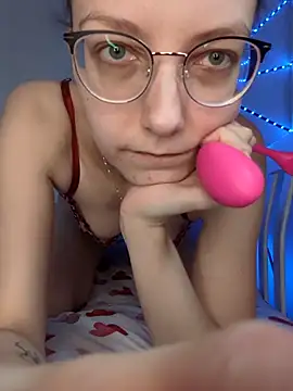 NancyPink online show from March 4, 2026, 9:28 am