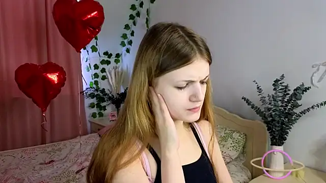 Enji Rey online show from April 5, 2026, 8:21 am