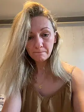 Snapshot of Secret_Ladyx chatting on March 28, 2026, 5:41 am Secret Ladyx online show from March 28, 2026, 5:41 am