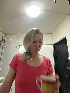 Snapshot of Secret_Ladyx chatting on April 24, 2026, 2:57 am Secret Ladyx online show from April 24, 2026, 2:57 am