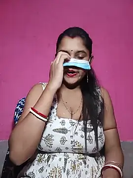 Sexy Sonniyaa online show from May 28, 2026, 4:46 pm
