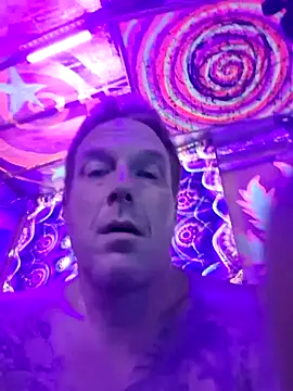 drednasty online show from April 18, 2026, 7:33 am