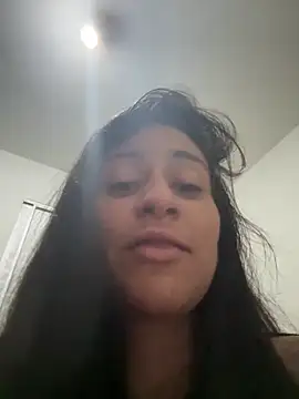 Geovana blan online show from March 19, 2026, 4:34 am