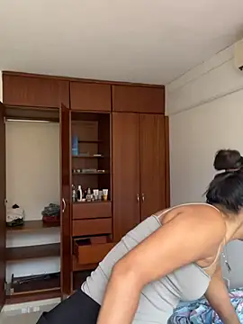 Sweetroseof online show from April 7, 2026, 5:15 pm