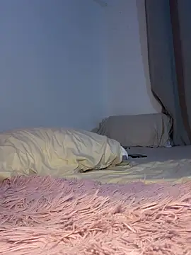 Sweetroseof online show from April 21, 2026, 2:51 am