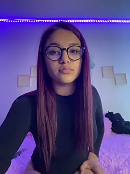 Daliila 11x online show from April 22, 2026, 3:24 am