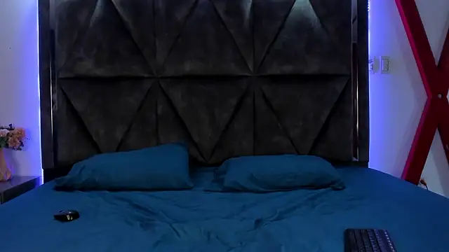 ChloeNix online show from March 14, 2026, 4:18 am