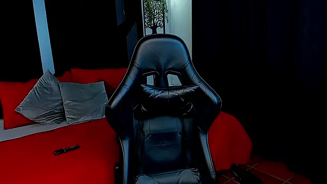 Emmet CollinsJS online show from April 9, 2026, 5:09 am