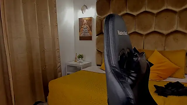 Emmet CollinsJS online show from April 1, 2026, 5:20 am