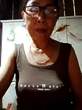 Snapshot of Sky-rain98 chatting on May 6, 2026, 11:31 pm Sky-rain98 online show from May 6, 2026, 11:31 pm