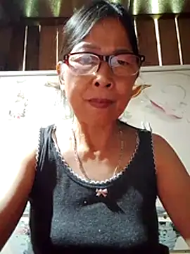 Snapshot of Sky-rain98 chatting on May 10, 2026, 6:28 am Sky-rain98 online show from May 10, 2026, 6:28 am