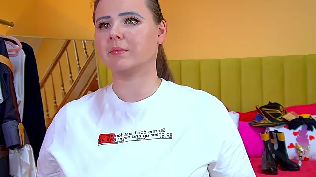 MelodyMoores online show from April 25, 2026, 1:41 pm