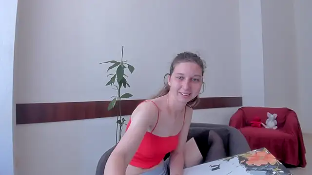 Snapshot of Ellina_Star chatting on June 19, 2026, 8:20 am Ellina Star online show from June 19, 2026, 8:20 am