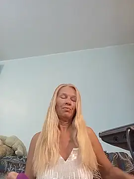 ViktoriaSexi1 online show from June 2, 2026, 7:58 pm