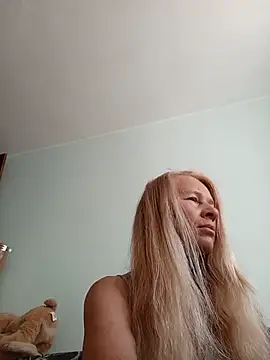 ViktoriaSexi1 online show from May 19, 2026, 4:41 am