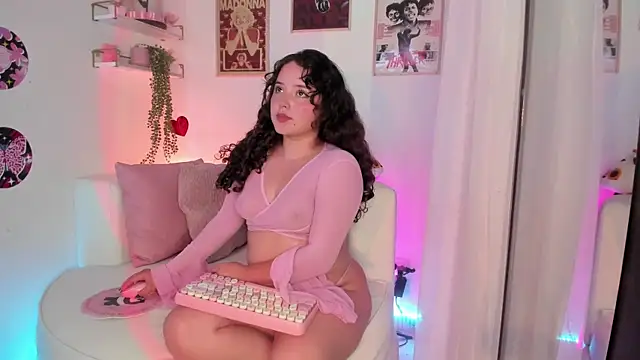 Ally belle online show from April 24, 2026, 11:07 pm