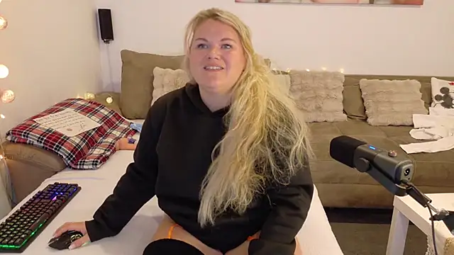 Jolina Juice online show from April 10, 2026, 5:47 am