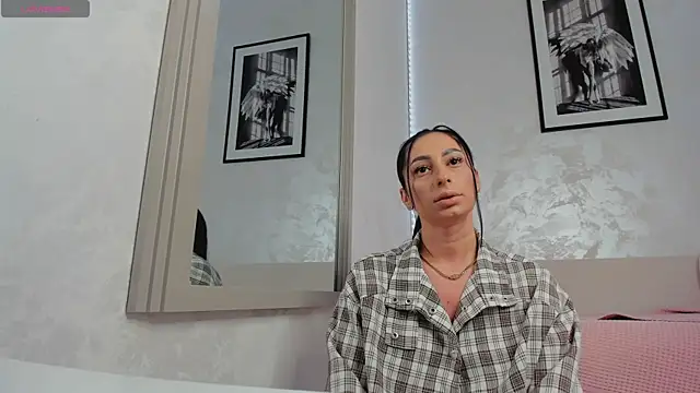 ZeynepX online show from April 7, 2026, 4:25 am