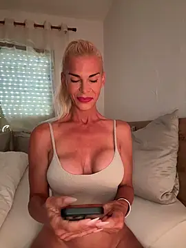 Snapshot of Aria_69 chatting on May 11, 2026, 1:34 pm Aria 69 online show from May 11, 2026, 1:34 pm