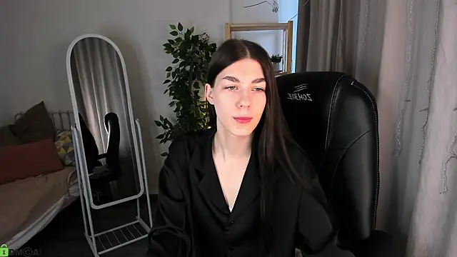Snapshot of LunaRossaa chatting on June 3, 2026, 11:53 pm LunaRossaa online show from June 3, 2026, 11:53 pm