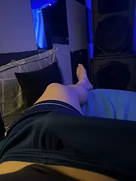 MatthewEmme2121 online show from April 13, 2026, 4:11 pm