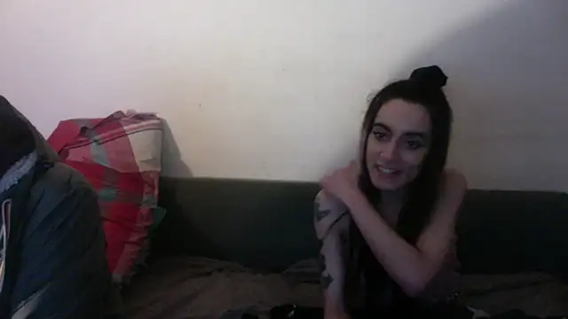 chiara-mario online show from April 6, 2026, 11:28 pm