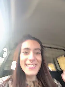 chiara-mario online show from April 2, 2026, 7:04 am