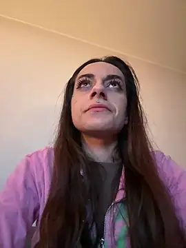 chiara-mario online show from May 13, 2026, 11:23 pm
